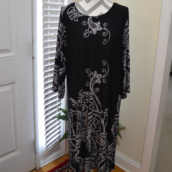 Intriguing Threads Dresses & Skirts - Women's Dress Plus sz 20  Intriguing Threads